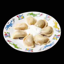 Варенички с вишенкой и сметаной