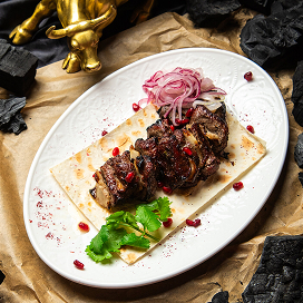 Шиш-кебаб из мяса молодого барашка