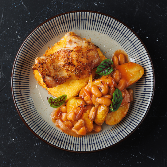 Жаркое по-гречески с куриным бедром